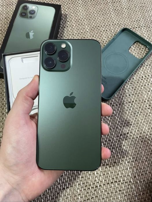 iPhone 13 Pro Max 256 GB у зеленому кольорі стан відповідає новому