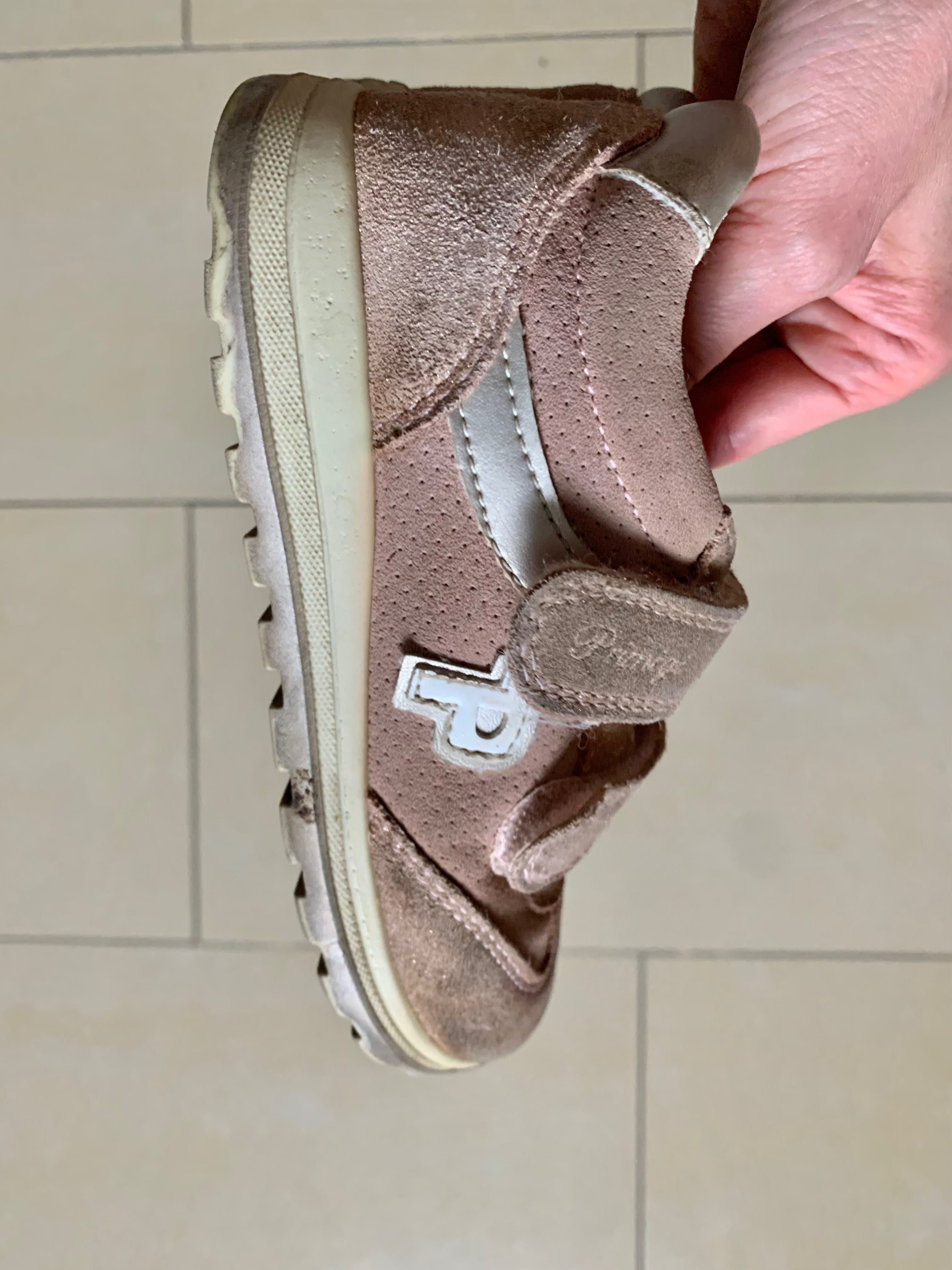 Zamszowe sneakersy Primigi dla dziewczynki, rozmiar 27