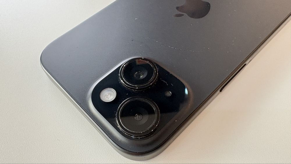 iPhone 15 128gb.