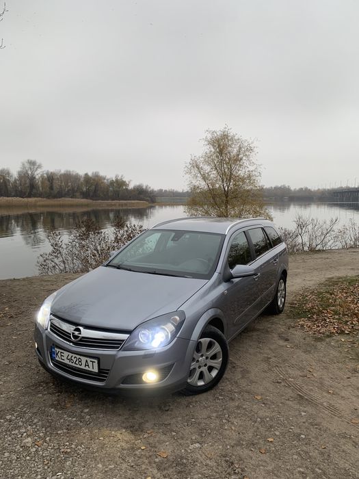 Opel Astra H 2009 1.9d АКПП  COSMO