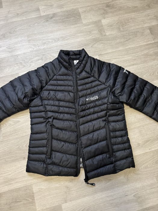 Женская куртка коламбия в отличном состоянии без дефектов