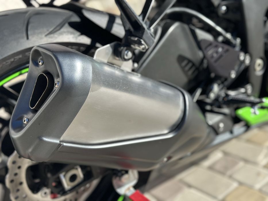 Kawasaki ZX6R 2010 з Японії !