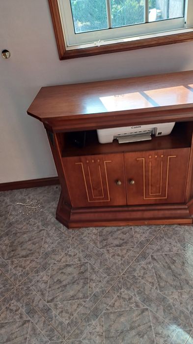 Mesa sala jantar,cadeiras e movel tv