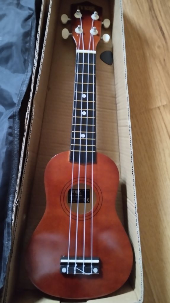 Ukuleke sopranowe Max. Nowe