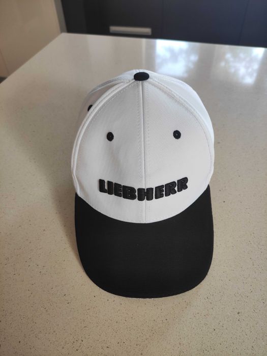 Męska czapka z daszkiem bejsbolówka Liebherr r. M-XL jak nowa