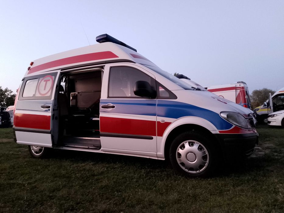 Sanitarny Mercedes Vito Ambulans Karetka PN 1789 Kamper Vat 23%