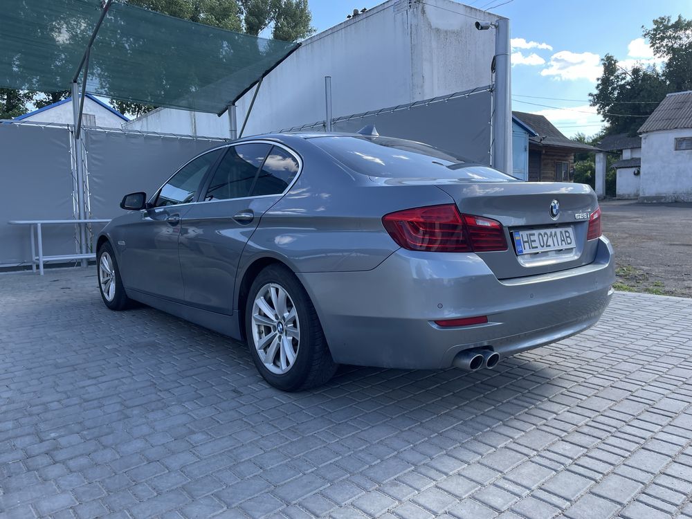 BMW 528i 2014 рік