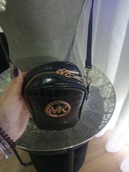 Vendo Bolsa MK .