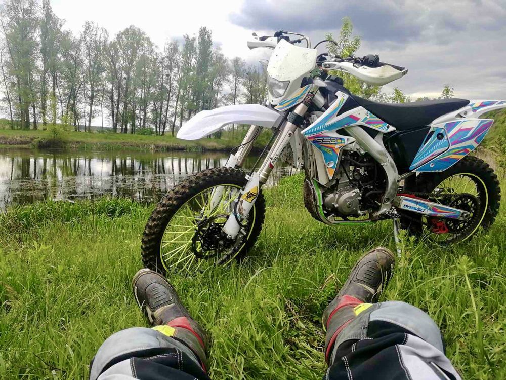 Мотоцикл GEON Dakar 250E 4V Enduro