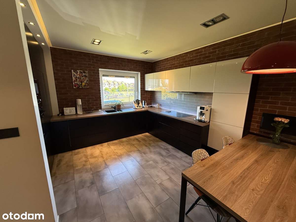Zamienie gm. Lesznowola | Dom 161 m² | Fotowoltaika | Bezpośrednio