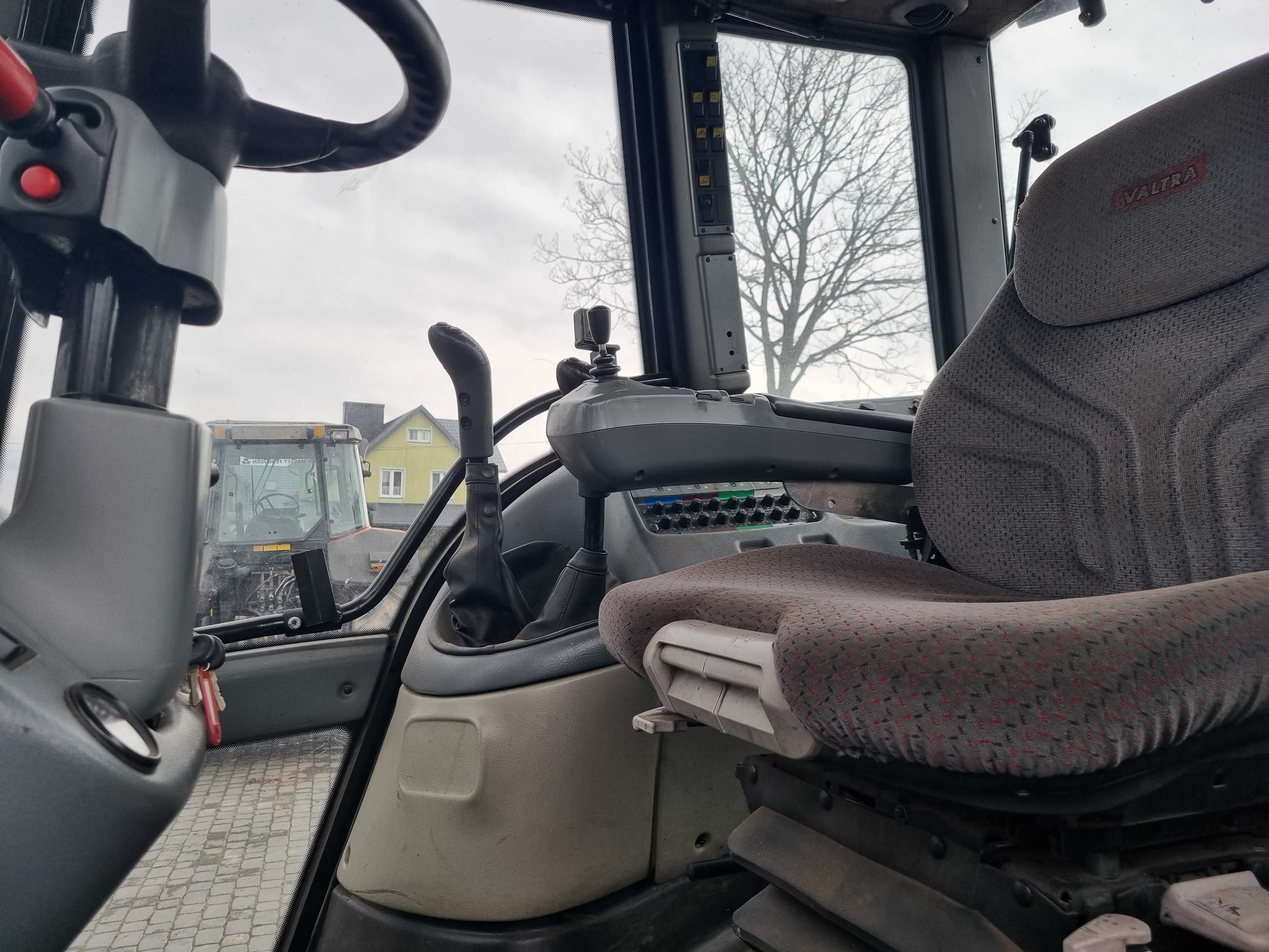 ciągnik Valtra T150 tuz wom