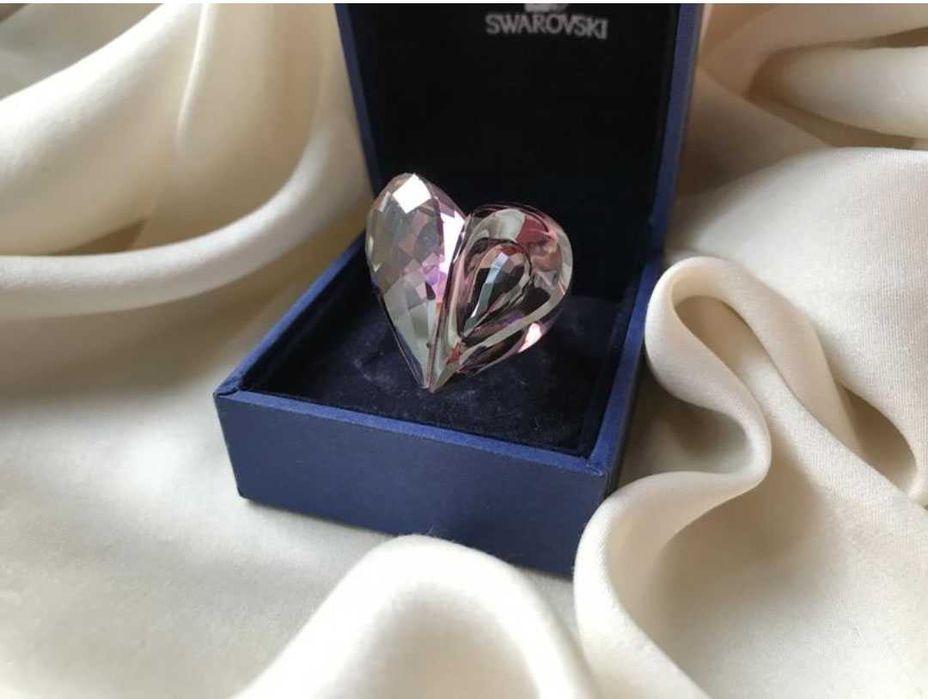 Розкішна каблучка Swarovski Heart Rosaline Satin Ring