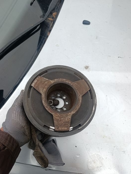 Демпферный шкив коленвала Ауди а6с5 2.5tdi