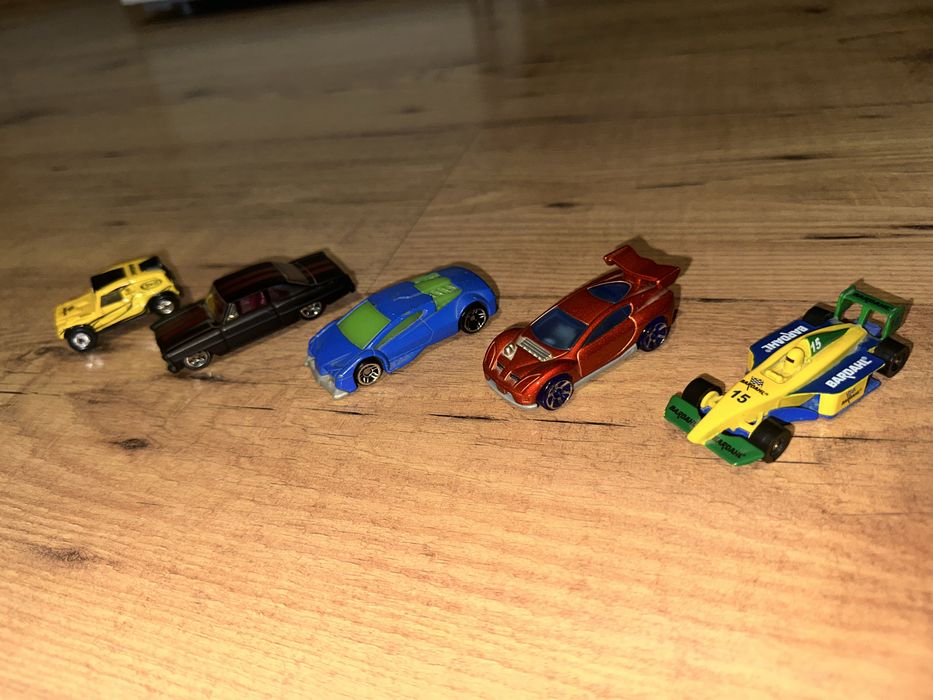 Набір іграшкових машинок (5 шт)