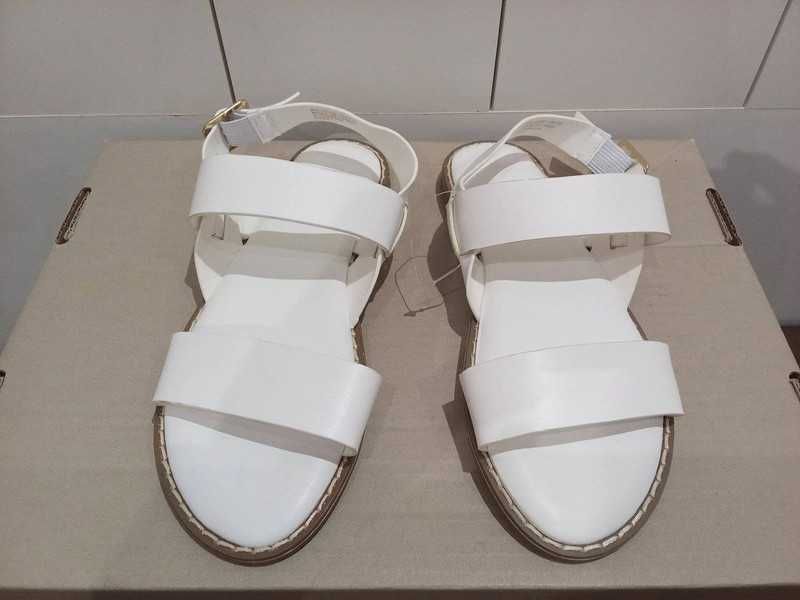 białe sandały marki Primark roz. 37 wkładka 23 cm nowe