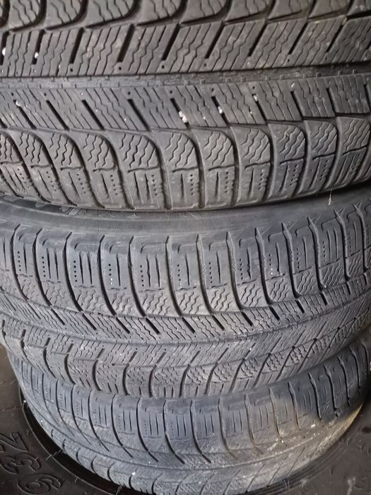 Шины зима 205/60R16
