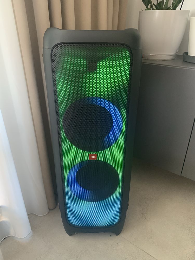 Glosnik JBL PartyBox 1000 o mocy 1100 W
