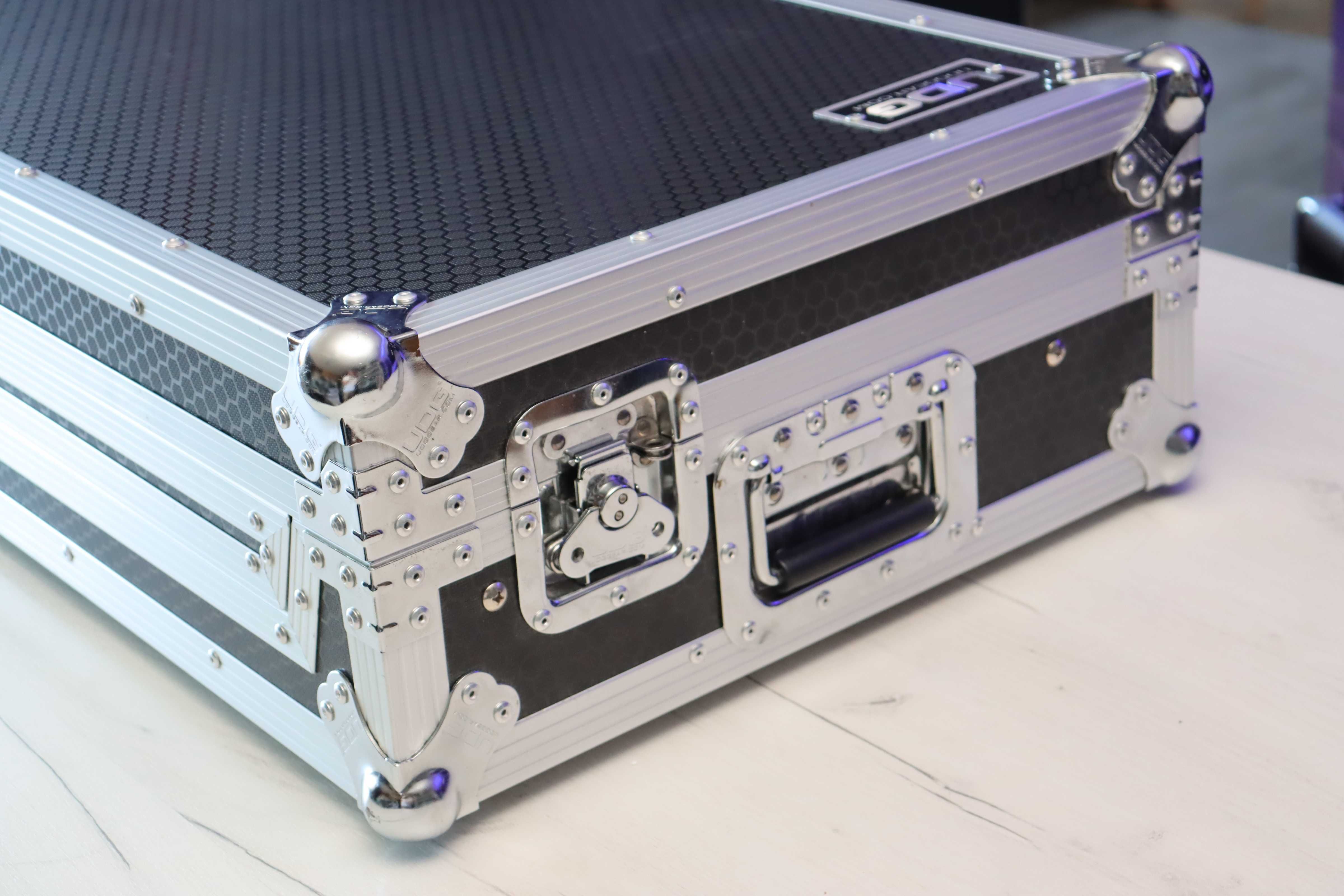 Case Skrzynia na rolkach UDG Pioneer XDJ RX / RX2