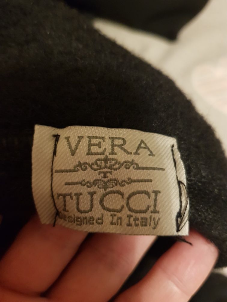Ponczo Włoskie 80% wool firmy Vera Tucci roz uniwersalny