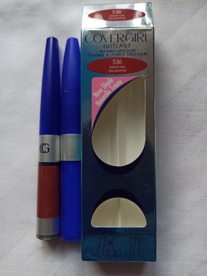 Permanentna pomadka do ust "Covergirl" outlash smoothwear