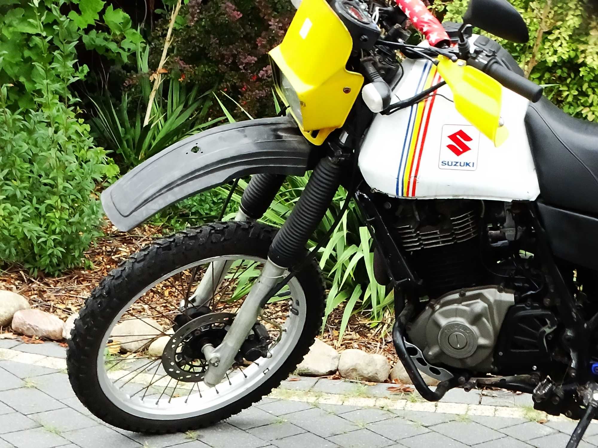Suzuki DR600S – klasyczne duże enduro z lat 80
