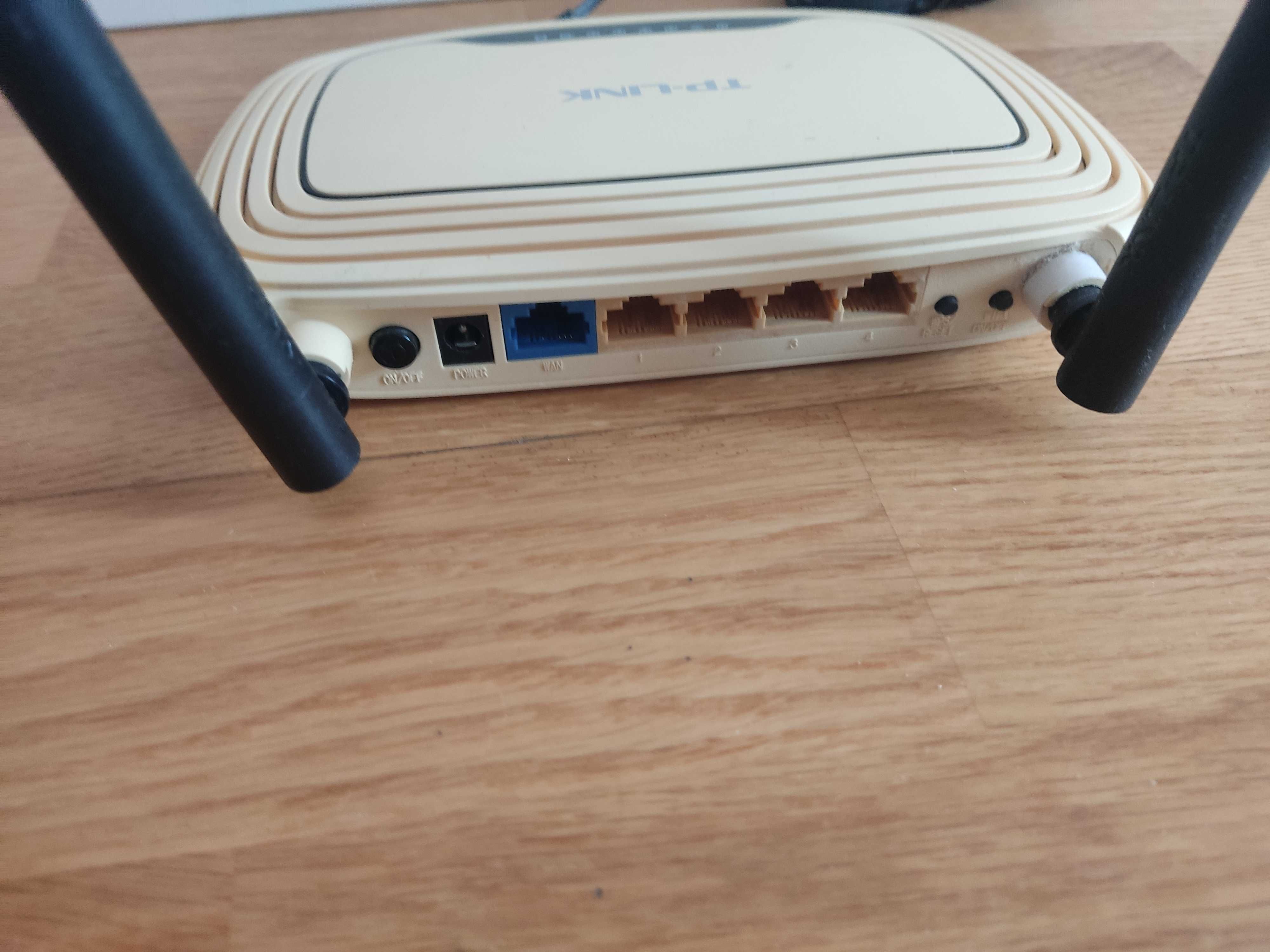 WiFi маршрутизатор TP-Link TL-WR841N, Вайфай 300 мбит/с