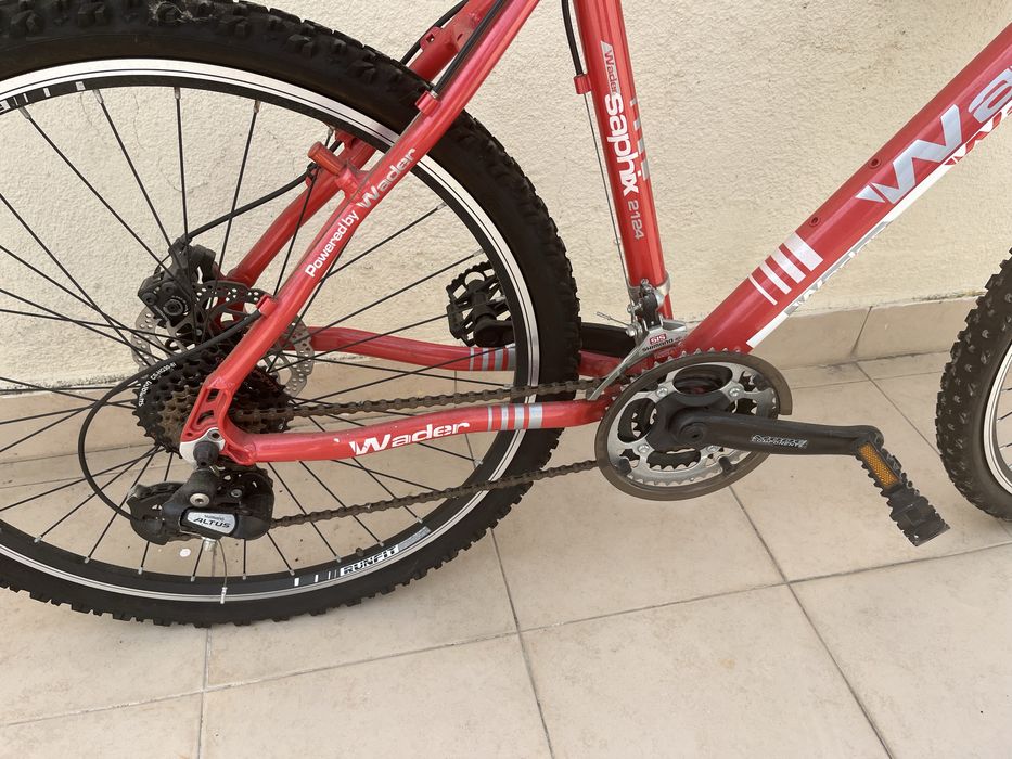Bicicleta (MTB) da marca Whistle semi  nova.