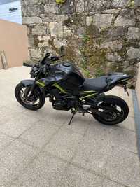 Moto Kawasaki z 900