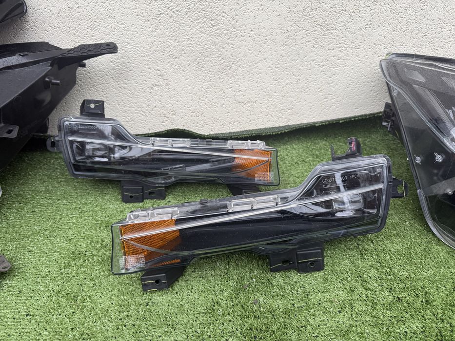 Tesla model 3 Y птф оригінал лінза  з коректором