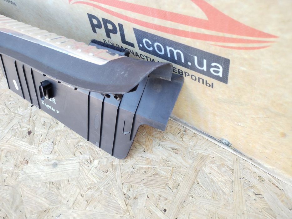 Renault Espace V 5 2014- накладка задней панели багажника 849202902R