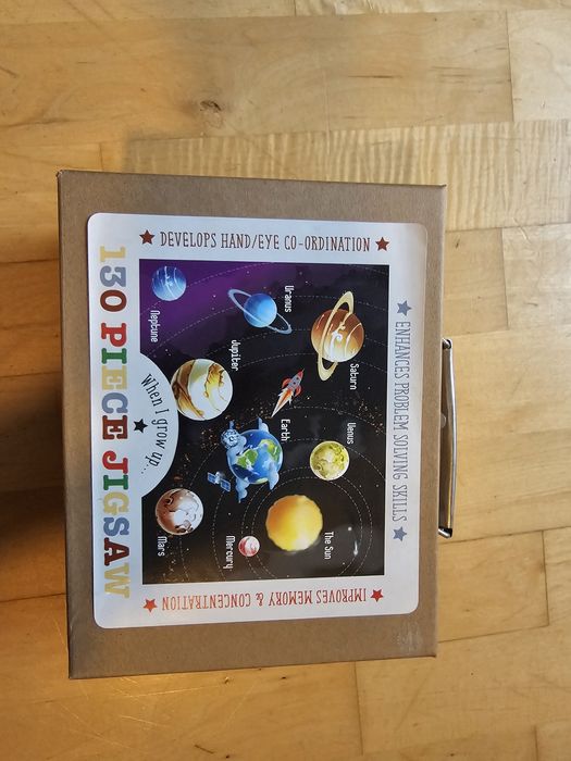 Puzzle układ słoneczny w walizeczce