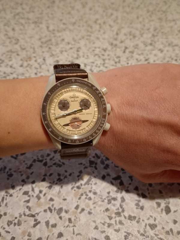 MoonSwatch SO33T100 – Omega x Swatch Pierścienie Saturna