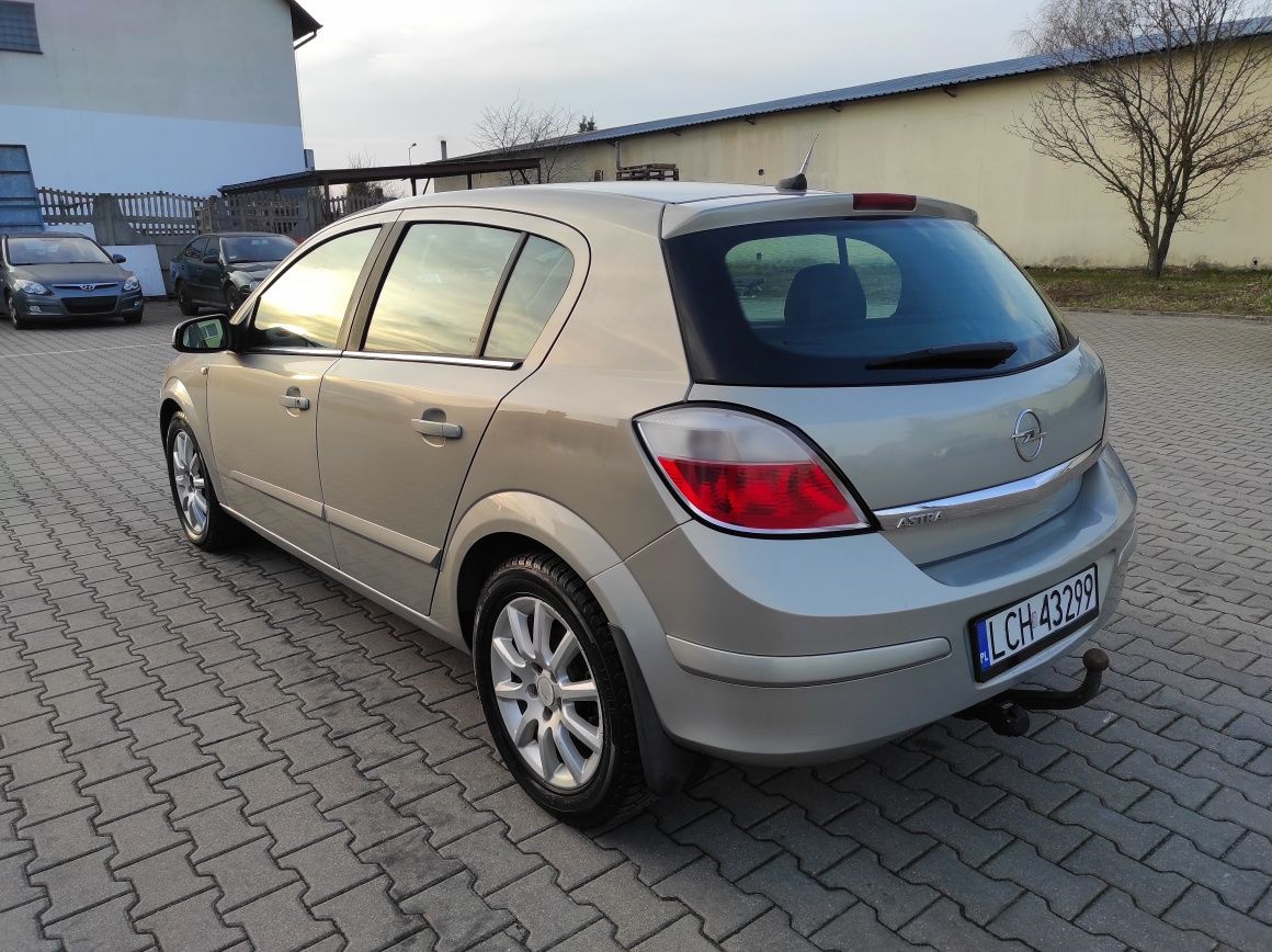 Opel Astra 1.9 Diesel 2005r. Bogate wyposażenie Brak rdzy Stan dobry