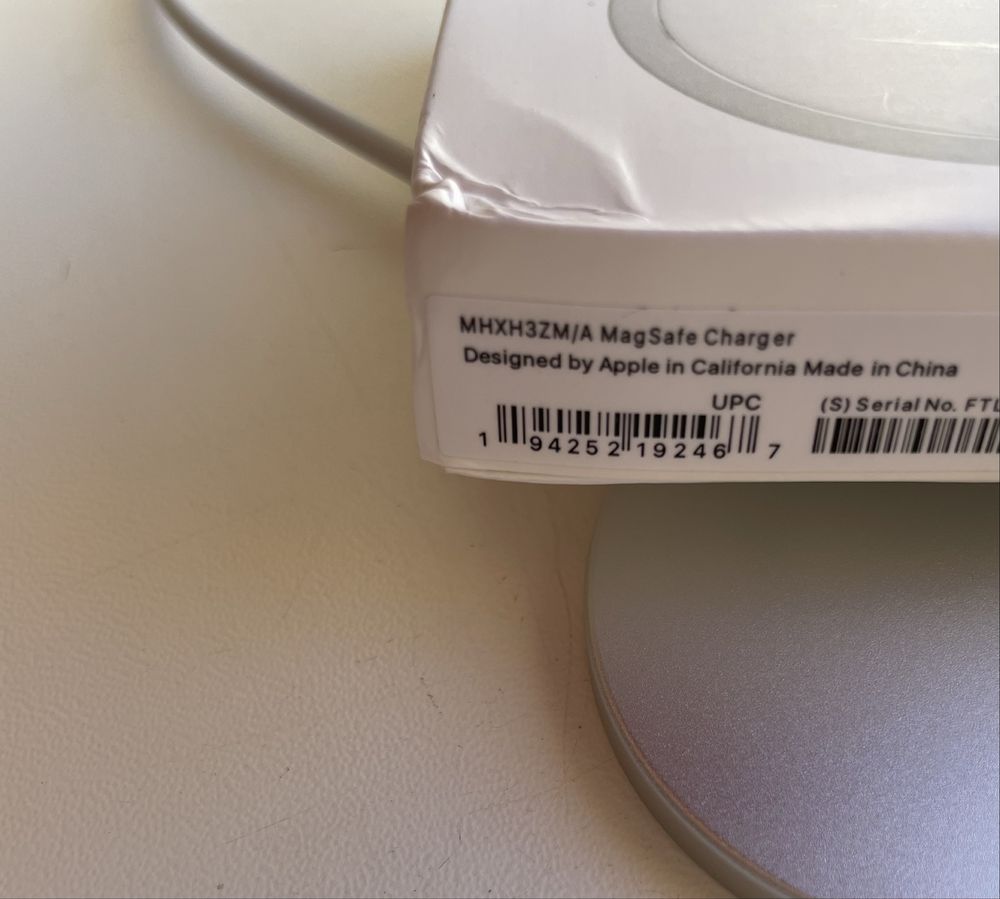 Беспроводная магнитная зарядка Apple MagSafe 20W