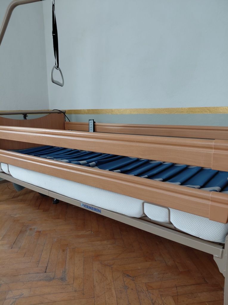 Elektryczne łóżko rehabilitacyjne Luna 2 Vermeiren
