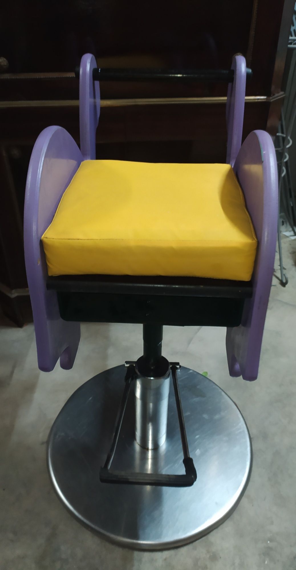 Cadeira criança cabeleireiro ou mesa roxo