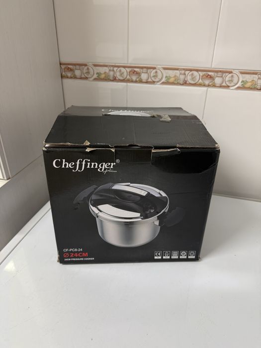 Panela de pressão nova