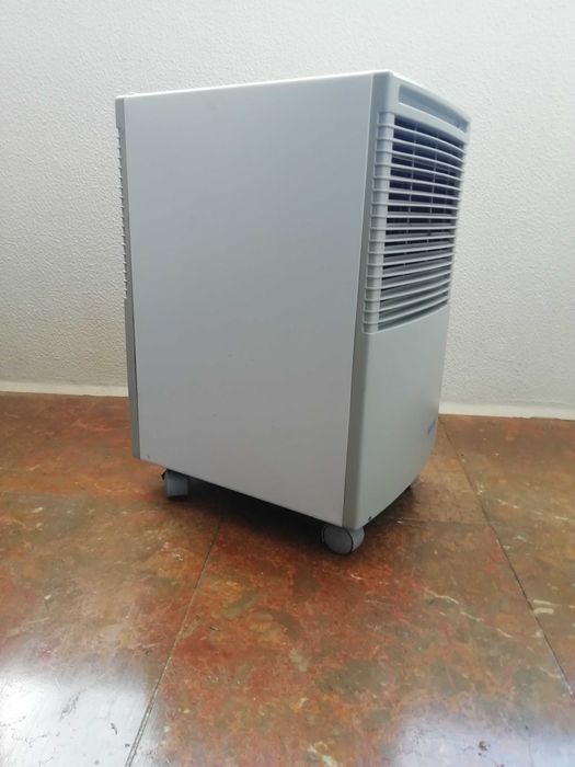 Desumificador Norteli D10  ( limpeza de humidades até 10 litros/dia )