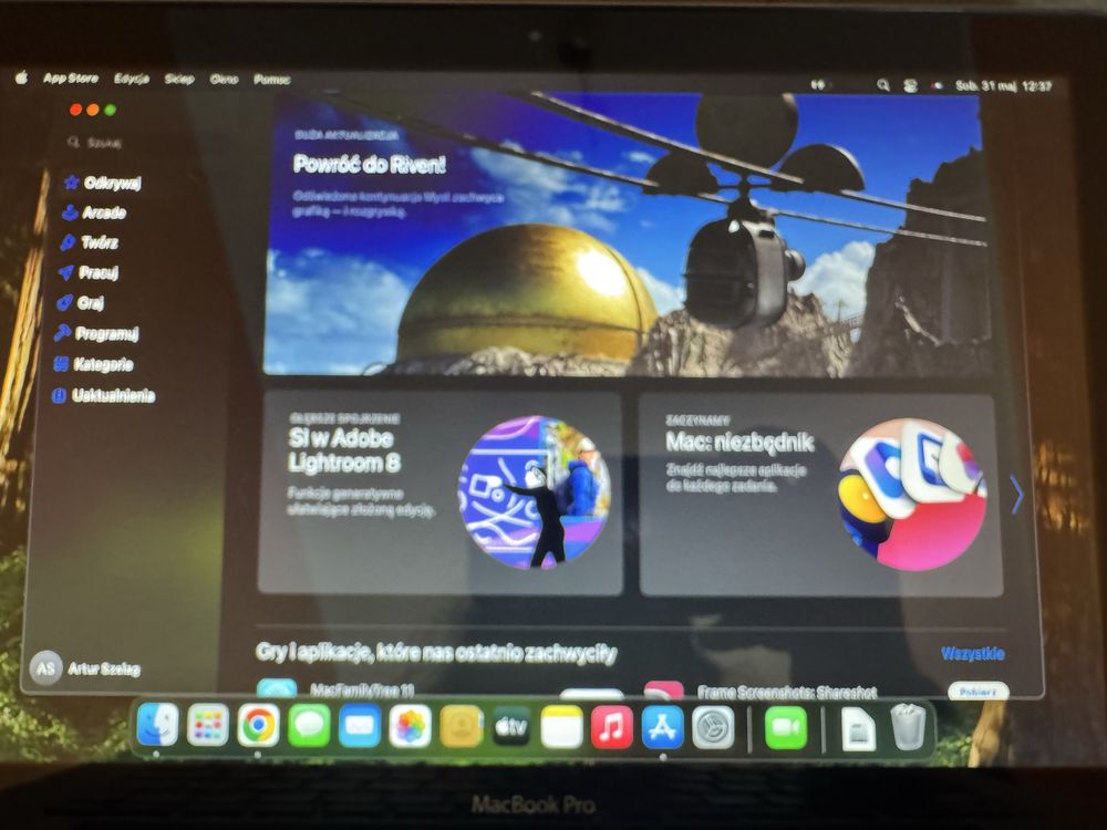 Macbook pro i5 12g ram 512SSD MacOS SEQUOIA