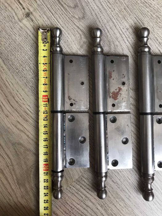 Zawiasy drzwiowe do starych drzwi bezprzylgowych