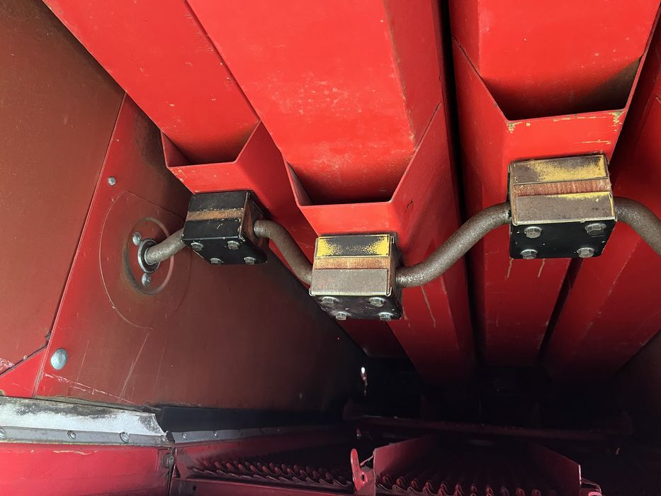 Комбайн Massey Ferguson 330 Массей Фергюсон 330 MF 330