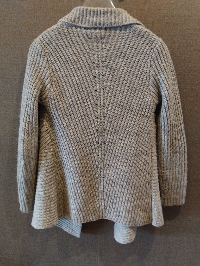 Sweter Reserved M,L dłuższy z zameczkami