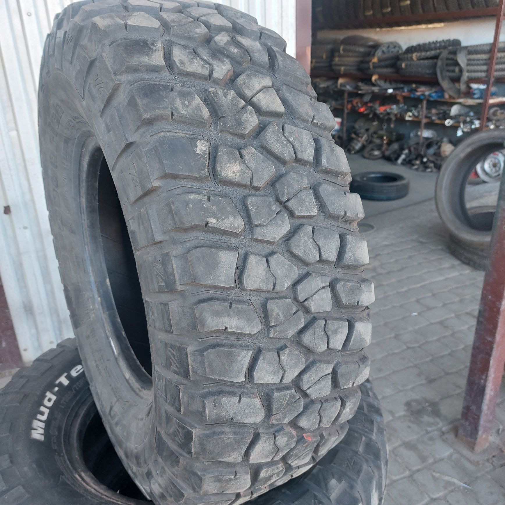 Колеса 285 75 16 BFgoodrich шини 33 11.5 резина  болотна грязева 35