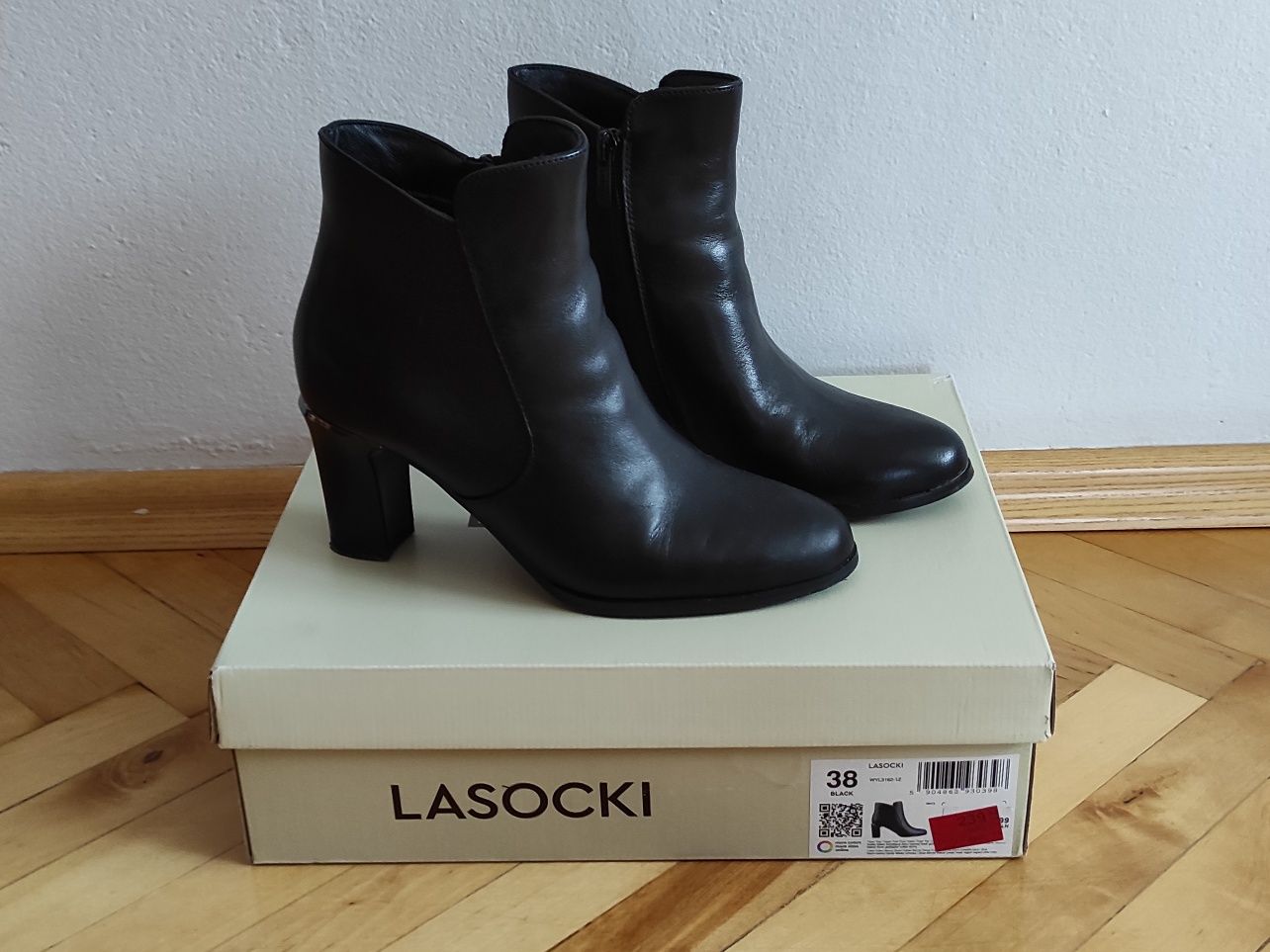 Eleganckie skórzane botki Lasocki