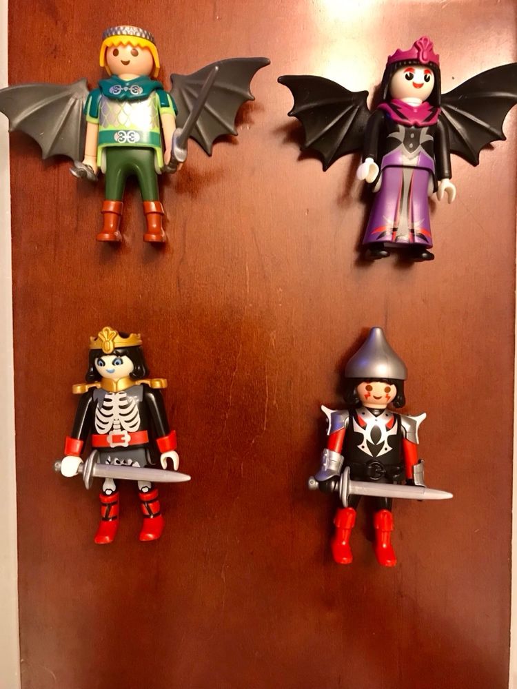 Figurki „PLAYMOBIL”  na temat : Piraci , bajkowe postaci, potwory