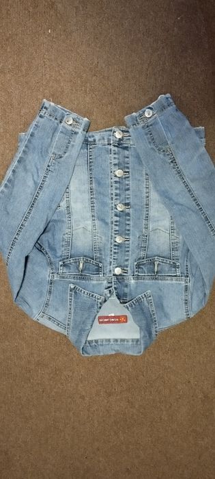 Damska kurtka dżinsowa