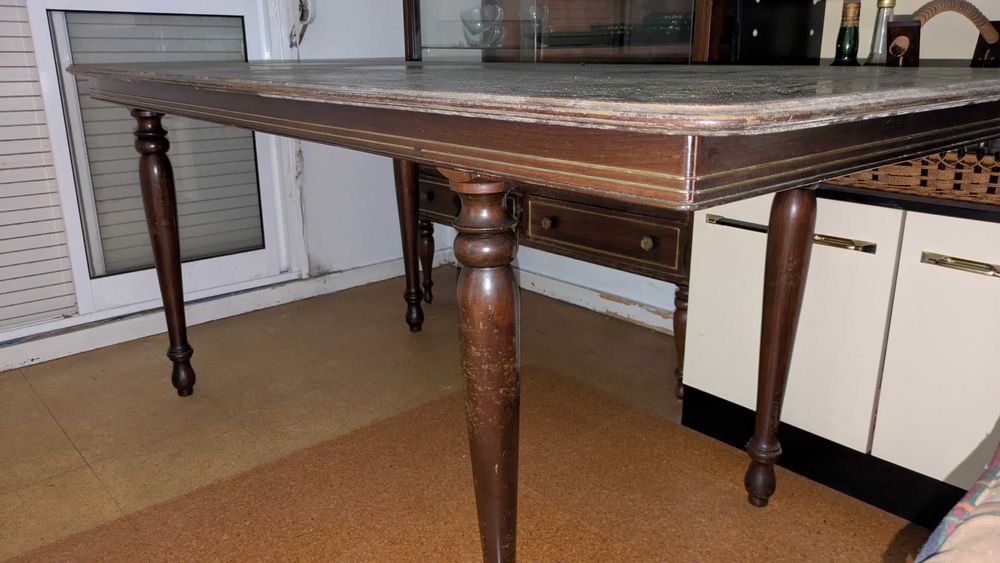 Mesa de Jantar e Aparador