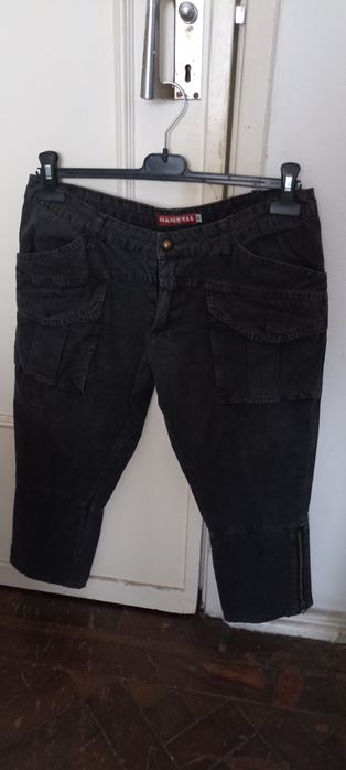 Calças pretas tipo pirata