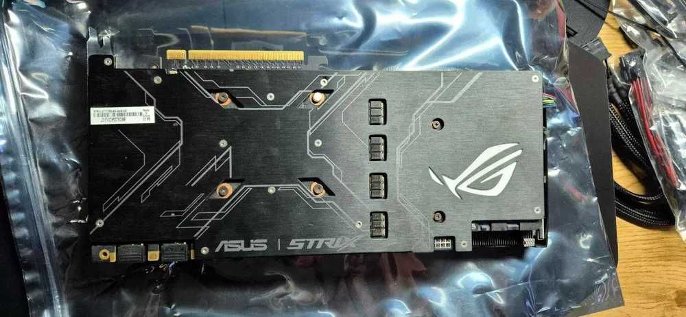Karta graficzna ASUS GeForce GTX 1080 ROG STRIX 8GB pamięci GDDR5X