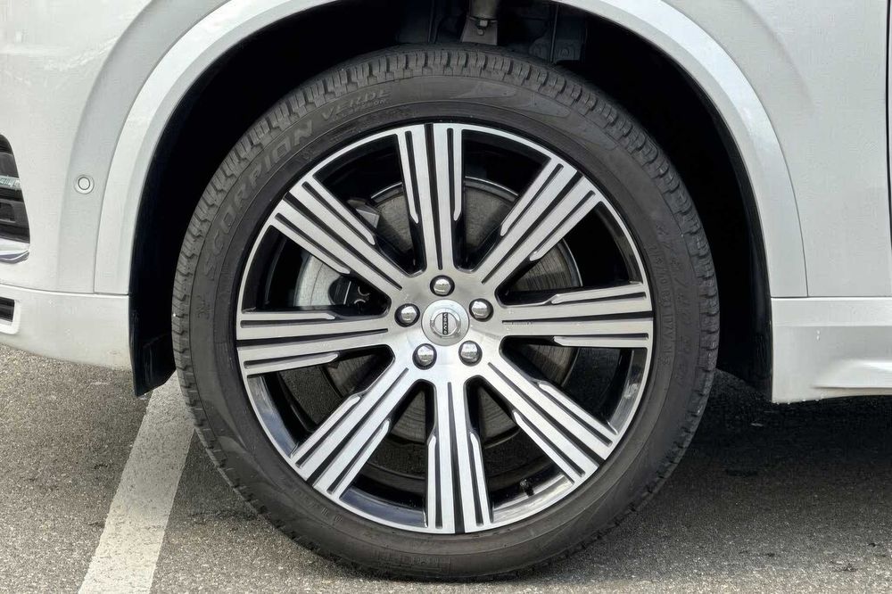 Volvo XC90 Recharge T8 Ultimate Bright Theme 6-Passenger      2023